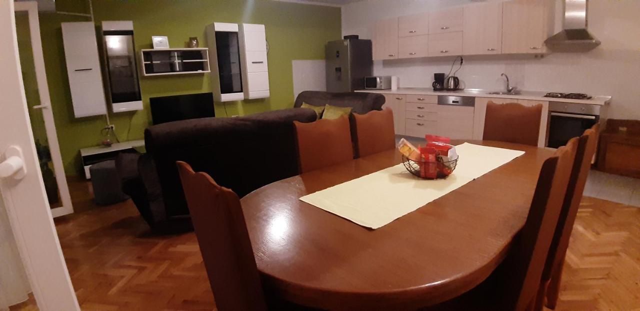 Apartment Elena Galovac  Esterno foto