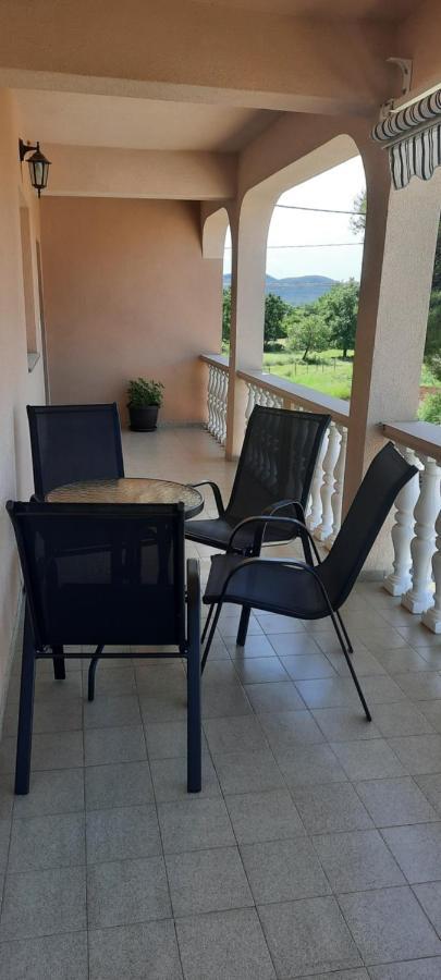Apartment Elena Galovac  Esterno foto